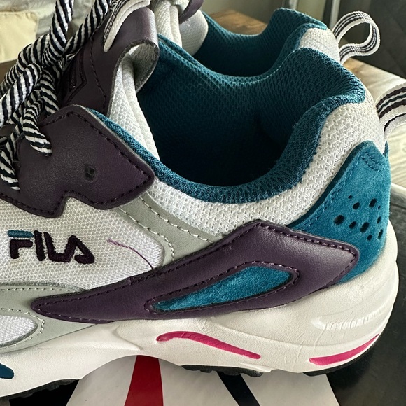 FILA Ray Tracer Sneakers - Picture 2 of 8